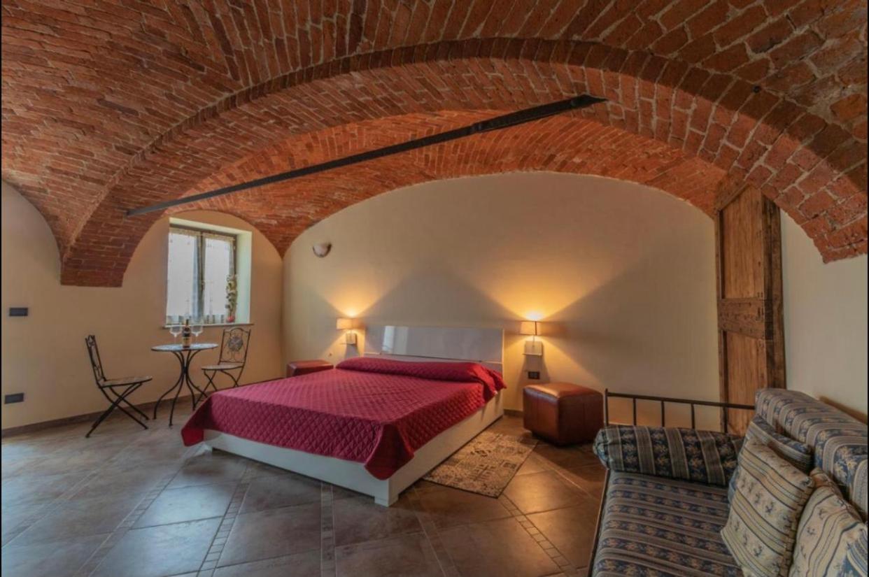 مبيت وإفطار Casa Furno Certe Notti Langhe المظهر الخارجي الصورة